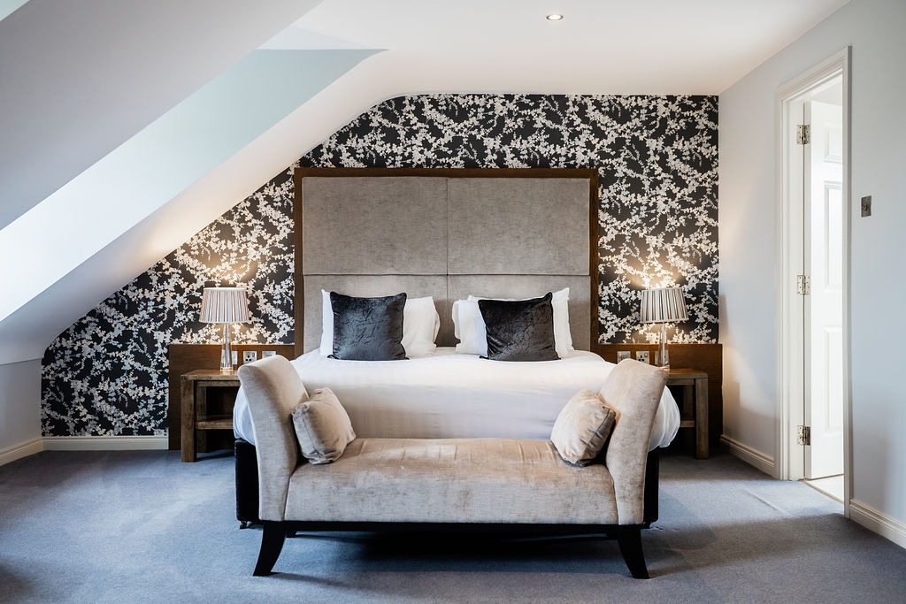 Junior Suite-Ensuite with Bath